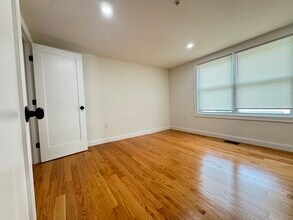 298 Washington St in Braintree, MA - Building Photo - Building Photo