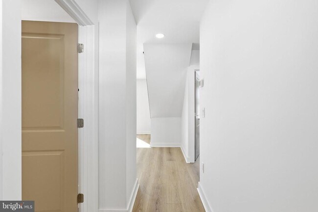 29 Rocky Pool Ln in Levittown, PA - Building Photo - Building Photo