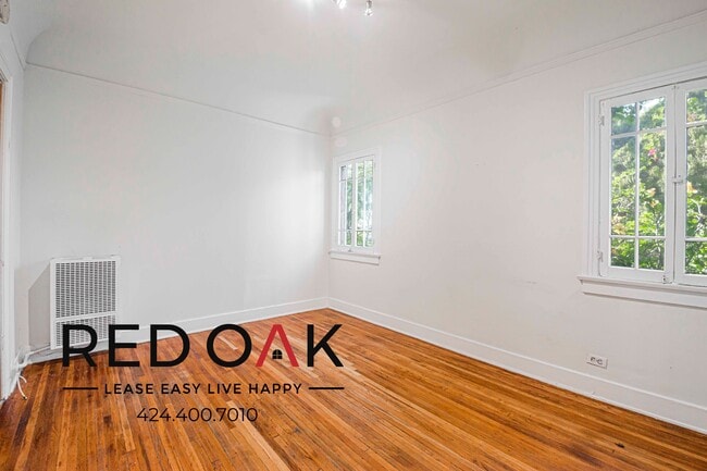 property at 806 Lucile Ave