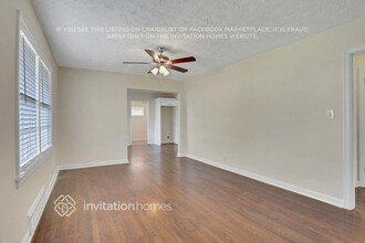 1692 Valencia Rd in Decatur, GA - Foto de edificio - Building Photo