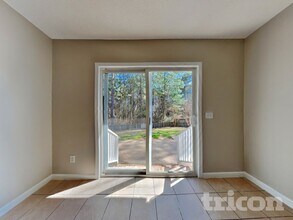 226 Linden Rd in Cameron, NC - Foto de edificio - Building Photo