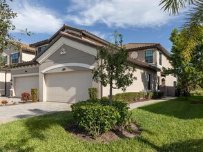 17637 Gawthrop Dr in Bradenton, FL - Foto de edificio - Building Photo