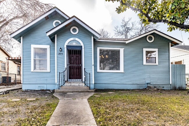 206 Hoover Ave