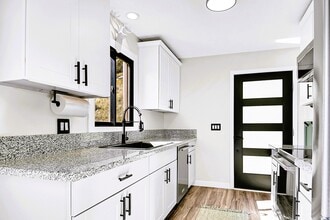 1244 Hyland Dr in Evergreen, CO - Building Photo - Building Photo