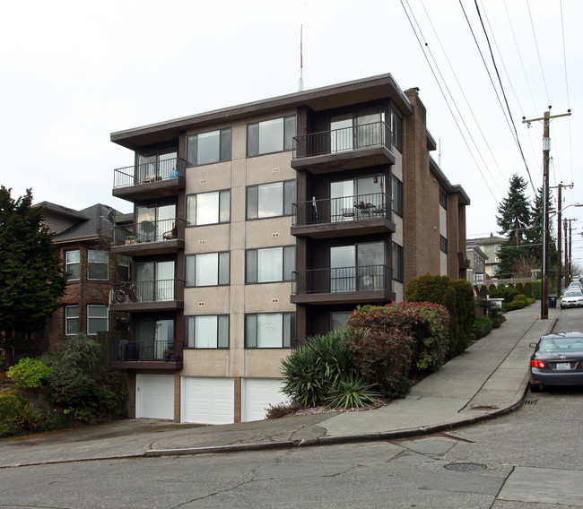 Forrest Manor Apartments in Seattle, WA - Foto de edificio - Building Photo