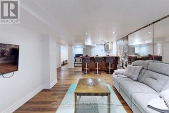 21 Pleasant Ave in Toronto, ON - Building Photo - Building Photo