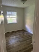 490 Fairlane Cir NW in Atlanta, GA - Building Photo - Building Photo