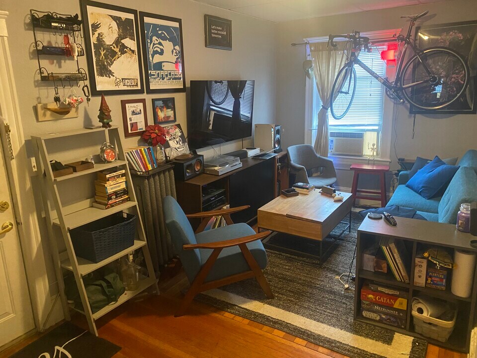 8 Dudley St, Unit 3B in Cambridge, MA - Foto de edificio