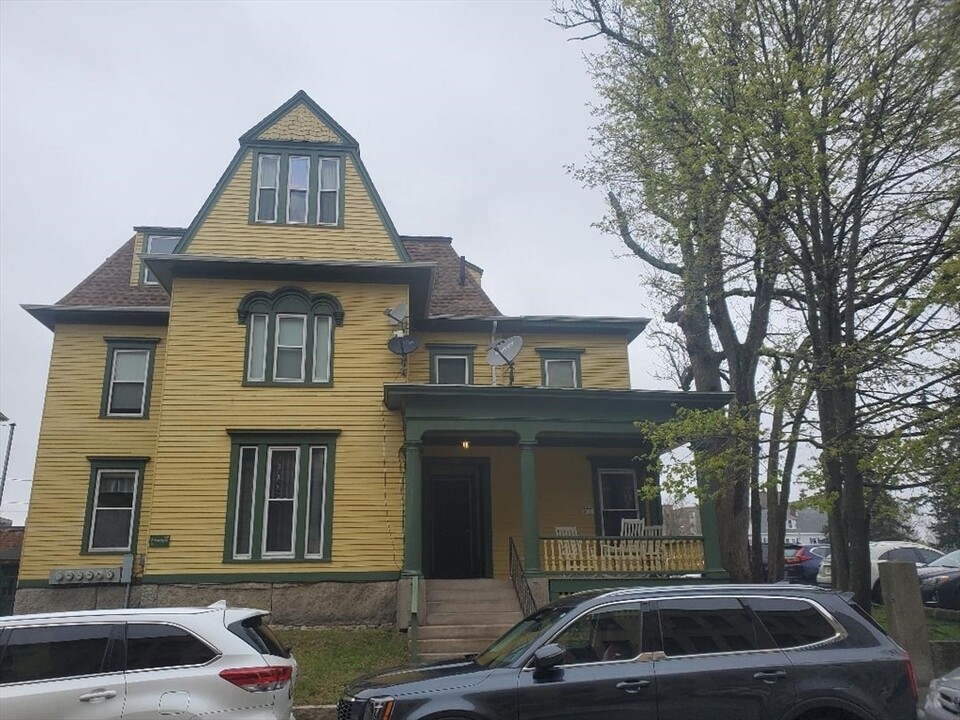 37 Morgan St in New Bedford, MA - Building Photo