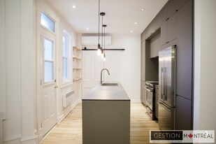 1695 Fullum Rue in Montréal, QC - Building Photo