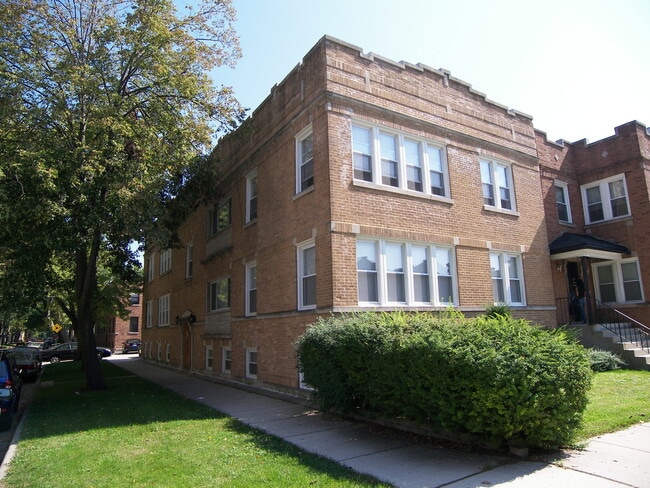 property at 2525 W Ardmore Ave