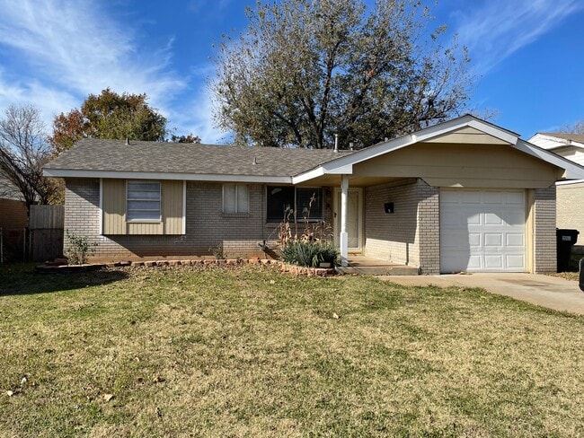 1113 Berwyck Dr in Moore, OK - Building Photo - Building Photo