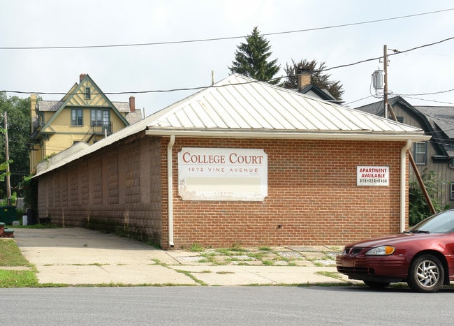 STUDENT HOUSING: College Court in Williamsport, PA - Foto de edificio - Building Photo