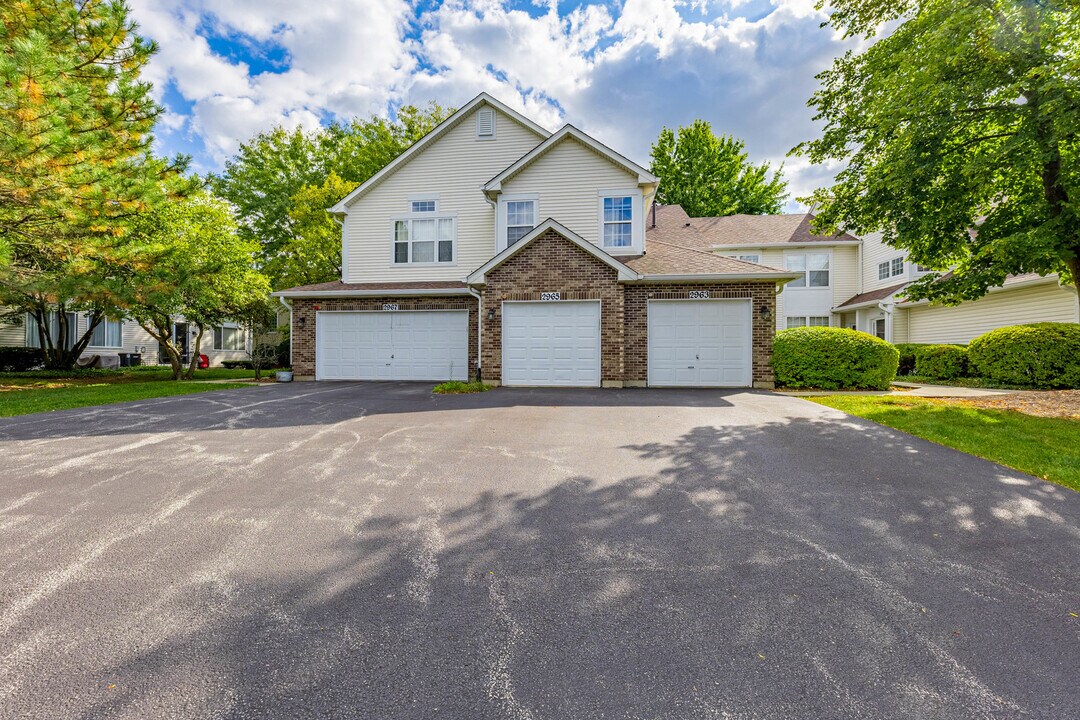 2965 Stockton Ct in Naperville, IL - Building Photo