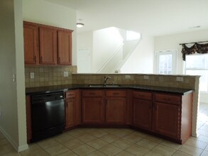 3802 Uppark Dr in Atlanta, GA - Building Photo - Building Photo
