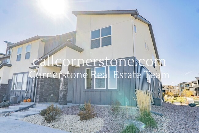 3713 Levy Pk Dr in Colorado Springs, CO - Building Photo - Building Photo