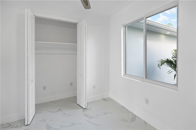 property at 918 Hollister Ave