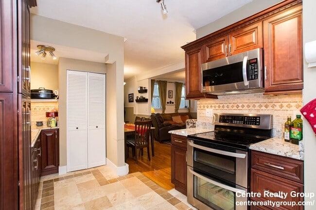 8 Ransom Rd, Unit #16 in Boston, MA - Foto de edificio - Building Photo