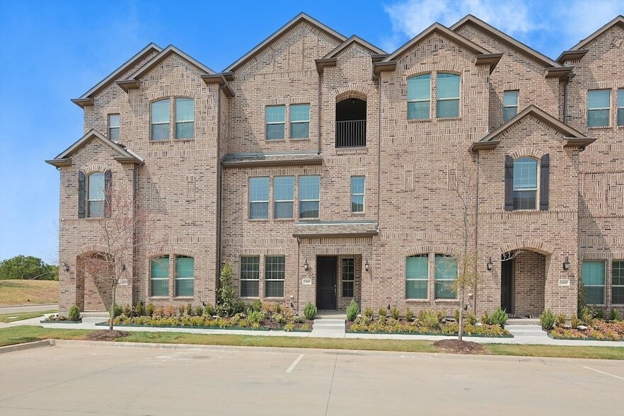 2464 Merriweather Ln in Flower Mound, TX - Building Photo