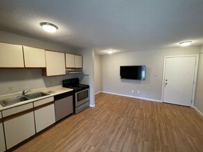 809 W Stoughton in Urbana, IL - Building Photo - Building Photo