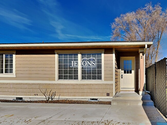 property at 1415 S 16th Ave