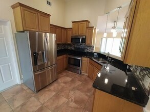 602 Brooke Ct in Clermont, FL - Foto de edificio - Building Photo