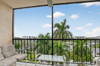 7738 Lakeside Blvd in Boca Raton, FL - Building Photo - Building Photo