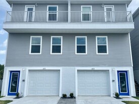 6871 Clark St in Hudson, FL - Building Photo