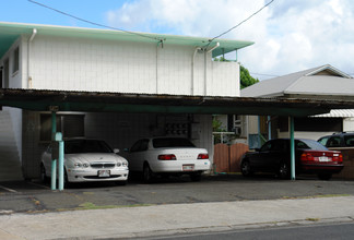 734 Ekela Ave in Honolulu, HI - Foto de edificio - Building Photo