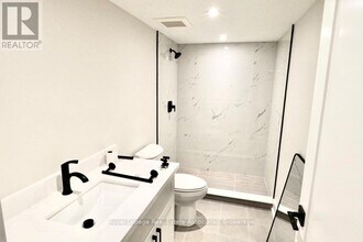 246 Marlborough St in Brantford, ON - Building Photo - Building Photo