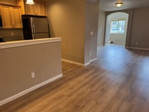 61197 Dayspring Dr in Bend, OR - Building Photo - Building Photo