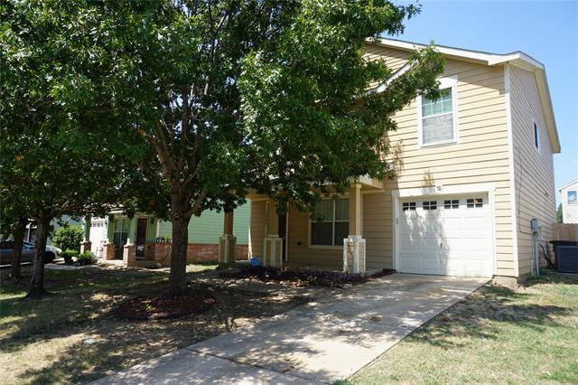 2908 Nara Vista Trail in Fort Worth, TX - Foto de edificio