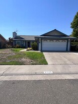 7345 Holworthy Way in Sacramento, CA - Building Photo