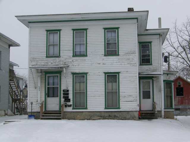 205 E Elm St in Penn Yan, NY - Foto de edificio