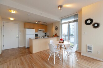 6133 Buswell St in Richmond, BC - Building Photo - Building Photo