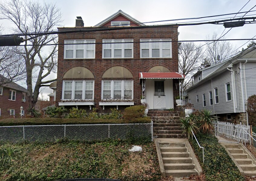 320 S 9th Ave, Unit 2 in Mount Vernon, NY - Building Photo