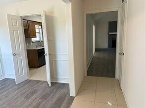 2033 Espinosa Dr in Carrollton, TX - Building Photo - Building Photo