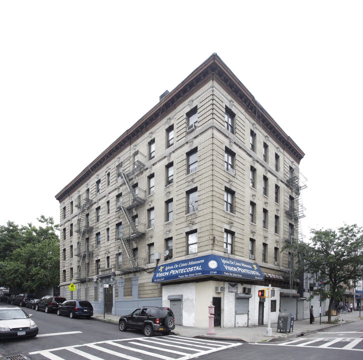 2749 Webster Ave in Bronx, NY - Building Photo