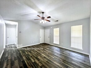 3791 Stateline Rd W in Southaven, MS - Building Photo - Building Photo