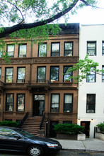 27 W 94th St in New York, NY - Building Photo - Building Photo