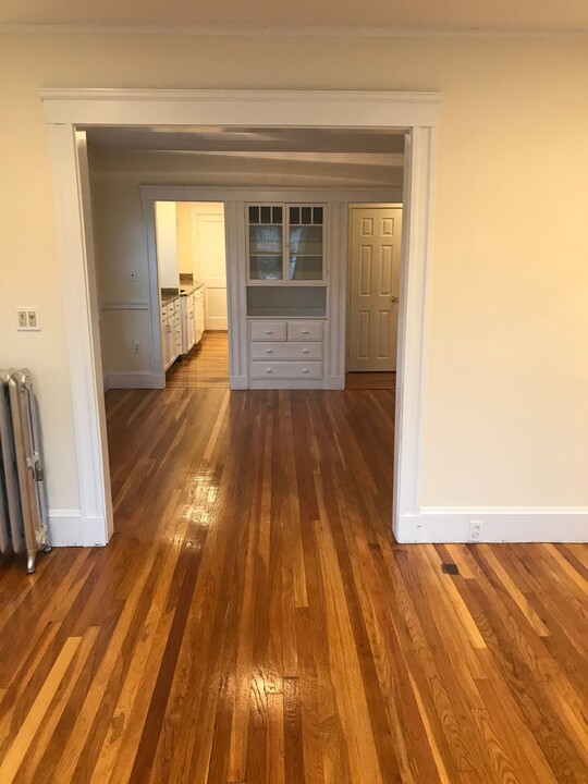 27 Willoughby St, Unit 2 in Boston, MA - Building Photo