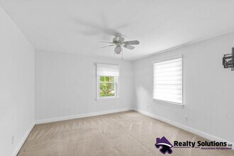 142 Palmer Ln in Ewing Township, NJ - Building Photo - Building Photo
