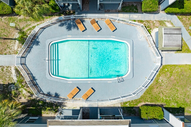 Uptown Apartments in Tampa, FL - Foto de edificio - Building Photo