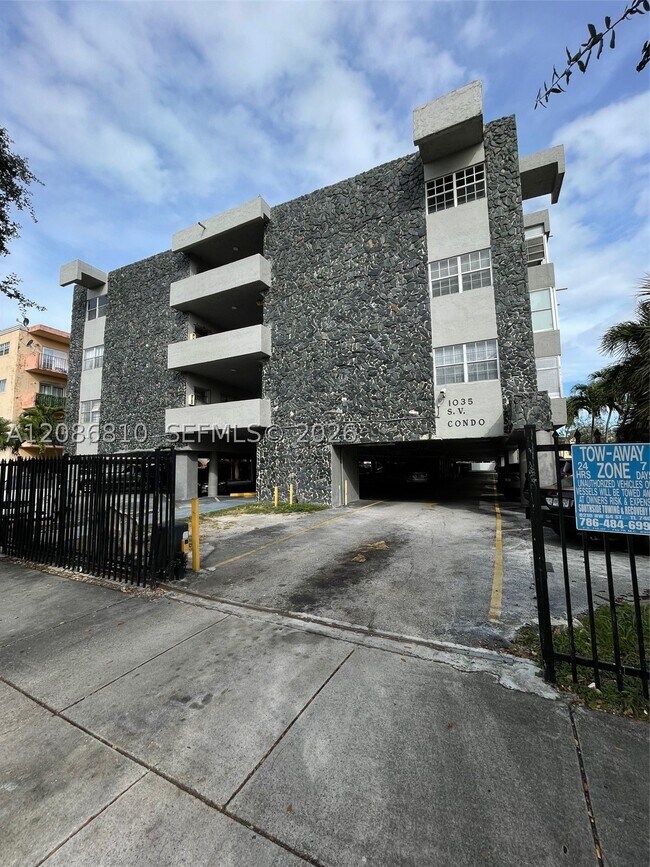 property at 1035 W 77th St
