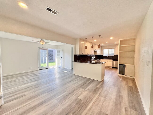 property at 33239 Lake Oneida St