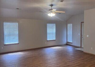 1714 Riviera Ln in Oklahoma City, OK - Building Photo - Building Photo