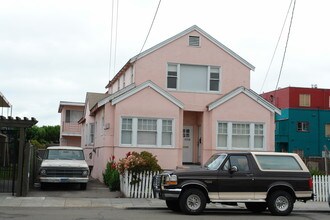 6329 Shattuck Ave in Oakland, CA - Building Photo - Building Photo