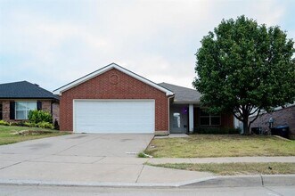 2129 Bliss Rd in Fort Worth, TX - Building Photo - Building Photo