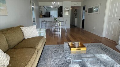 267 Quail Forest Blvd in Naples, FL - Building Photo - Building Photo