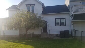 1032 Perry St in Sandusky, OH - Building Photo